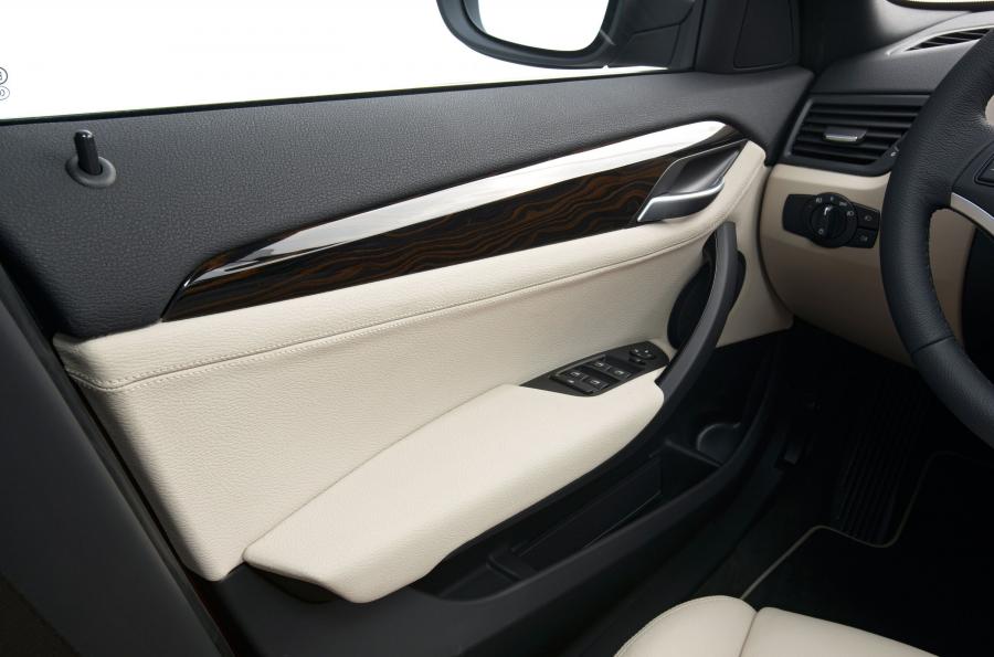  BMW X1 2009 года  (фото 9 из 190)
